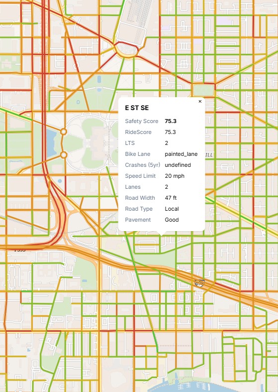 RideScore DC map of Capitol Hill with streets colored by bike safety score and a popup showing E ST SE scoring details